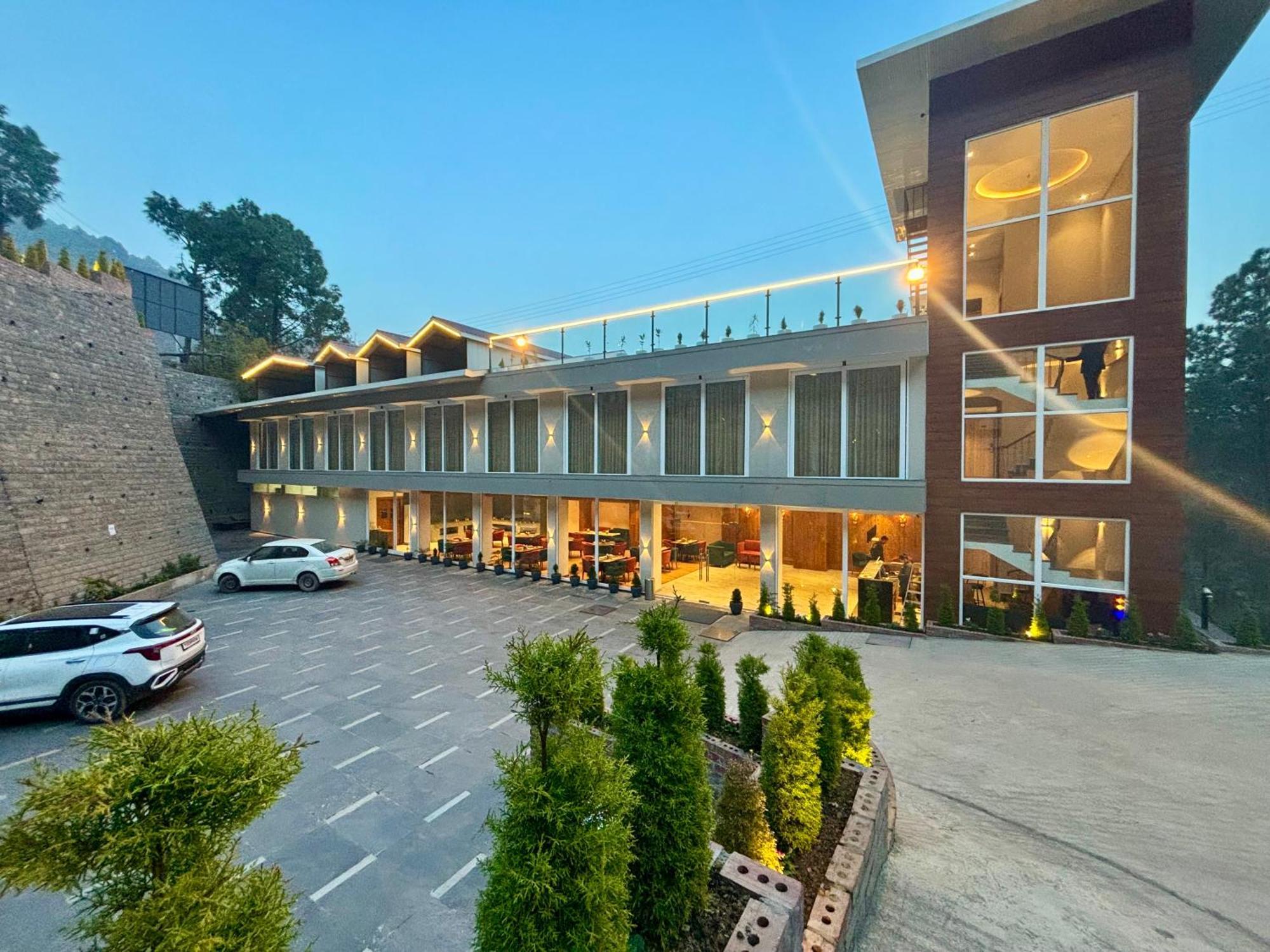 Arnisa Kasauli - A Boutique Hotel Eksteriør billede